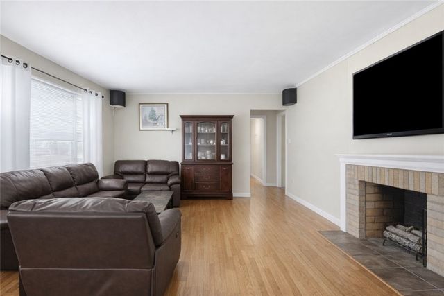 2129 Admiral, Aliquippa, PA 15001