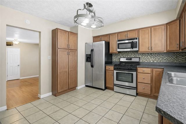 2129 Admiral, Aliquippa, PA 15001