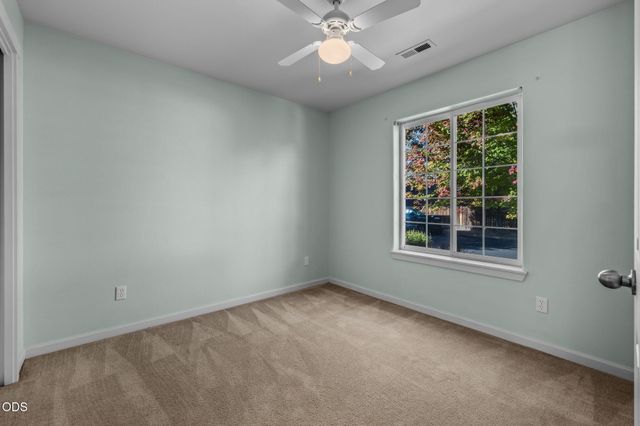 444 SW 28th Street, Redmond, OR 97756