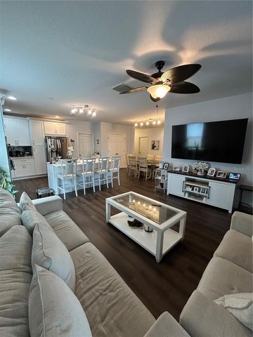 9213 HALSEY DR, Groveland, FL 34736