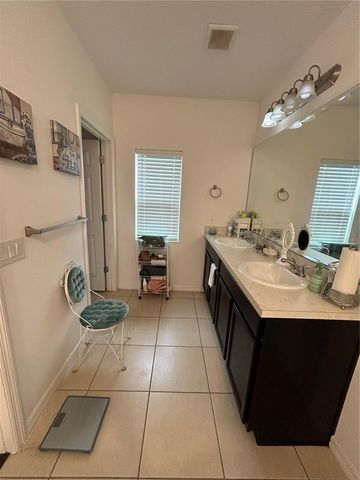 9213 HALSEY DR, Groveland, FL 34736