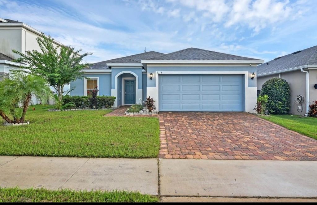 9213 HALSEY DR, Groveland, FL 34736