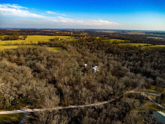 23394 Lawrence 1096, Monett, MO 65708