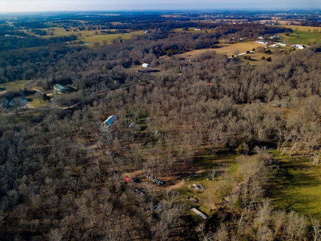 23394 Lawrence 1096, Monett, MO 65708