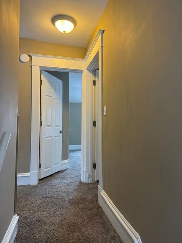 2107 E Locust Street, Davenport, IA 52803