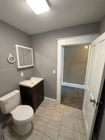 2107 E Locust Street, Davenport, IA 52803