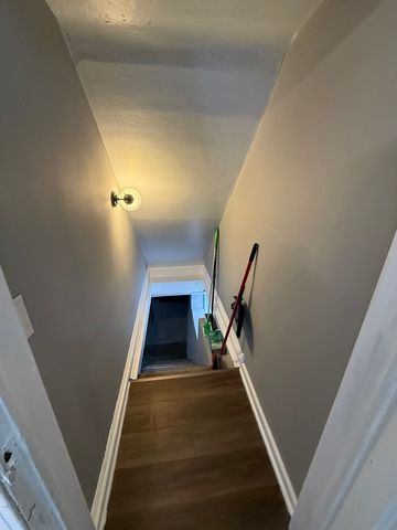 2107 E Locust Street, Davenport, IA 52803