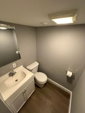 2107 E Locust Street, Davenport, IA 52803