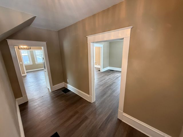 2107 E Locust Street, Davenport, IA 52803