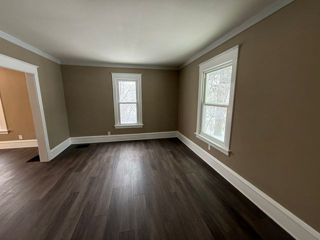 2107 E Locust Street, Davenport, IA 52803