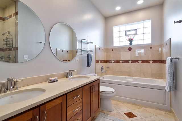 2625 W Belmont Avenue 4, Chicago, IL 60618