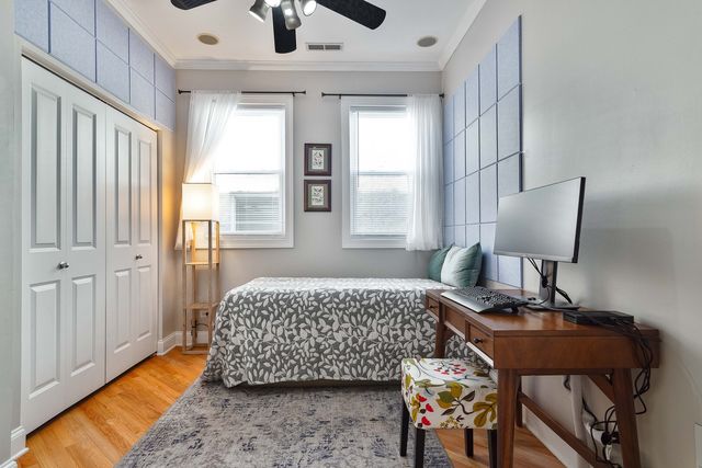 2625 W Belmont Avenue 4, Chicago, IL 60618