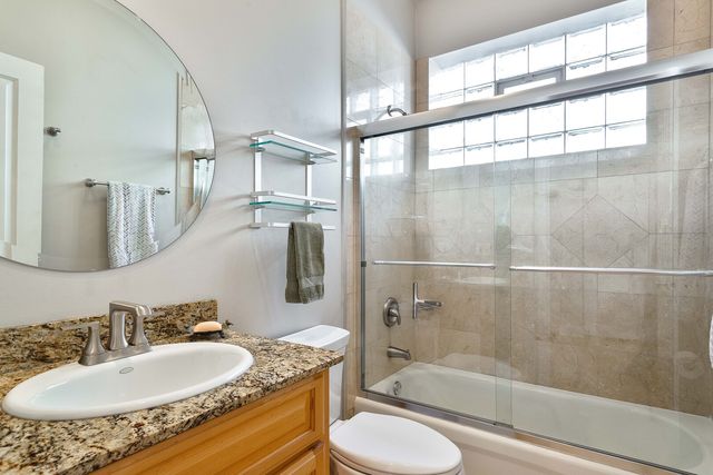 2625 W Belmont Avenue 4, Chicago, IL 60618