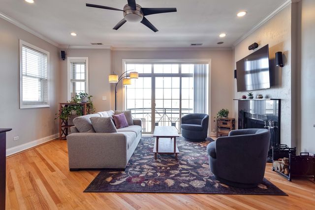 2625 W Belmont Avenue 4, Chicago, IL 60618