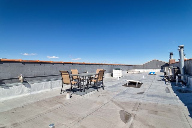 2625 W Belmont Avenue 4, Chicago, IL 60618