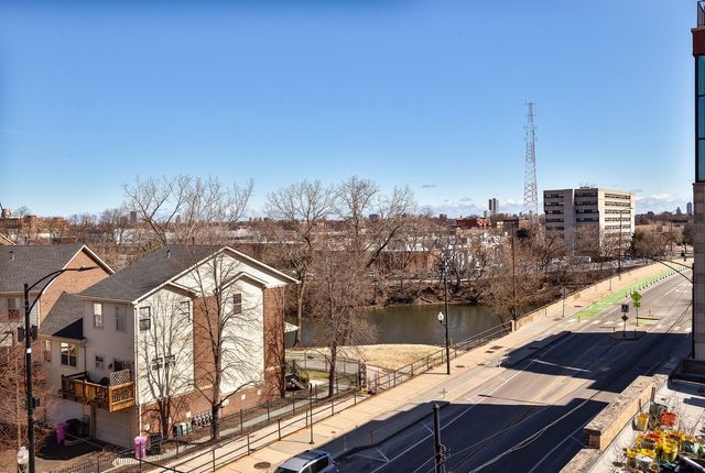 2625 W Belmont Avenue 4, Chicago, IL 60618