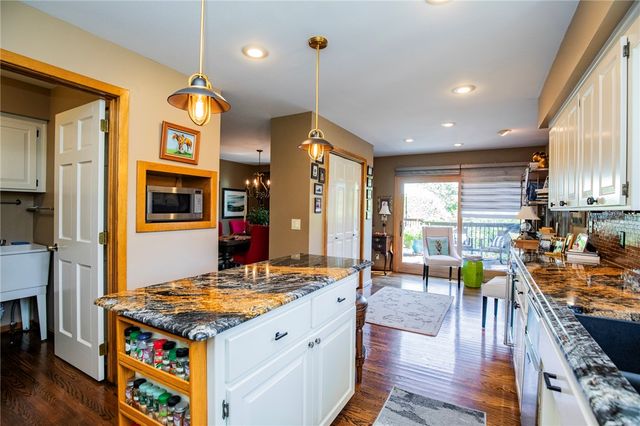 8652 Apple Park Park, Rogers, AR 72756