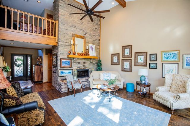 8652 Apple Park Park, Rogers, AR 72756