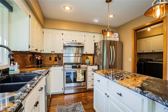 8652 Apple Park Park, Rogers, AR 72756