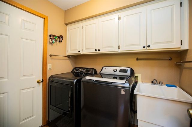 8652 Apple Park Park, Rogers, AR 72756