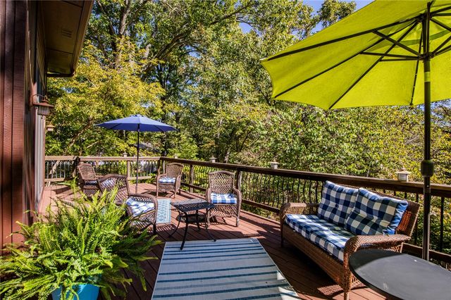 8652 Apple Park Park, Rogers, AR 72756
