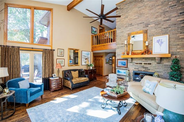 8652 Apple Park Park, Rogers, AR 72756