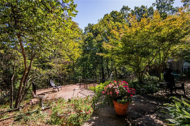 8652 Apple Park Park, Rogers, AR 72756