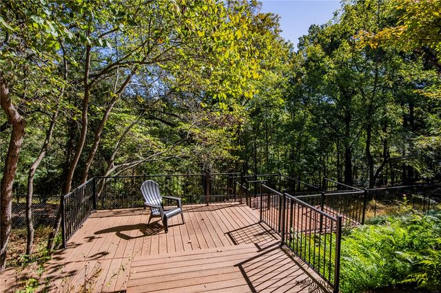 8652 Apple Park Park, Rogers, AR 72756