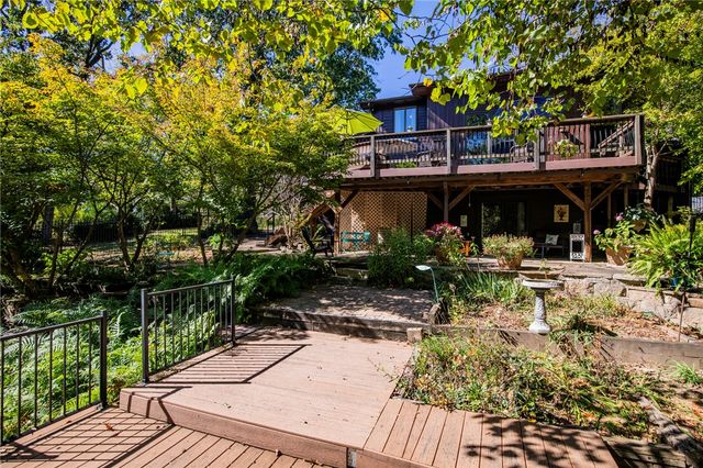8652 Apple Park Park, Rogers, AR 72756