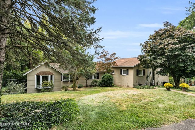 16 Browns Lane, Atlantic Highlands, NJ 07716