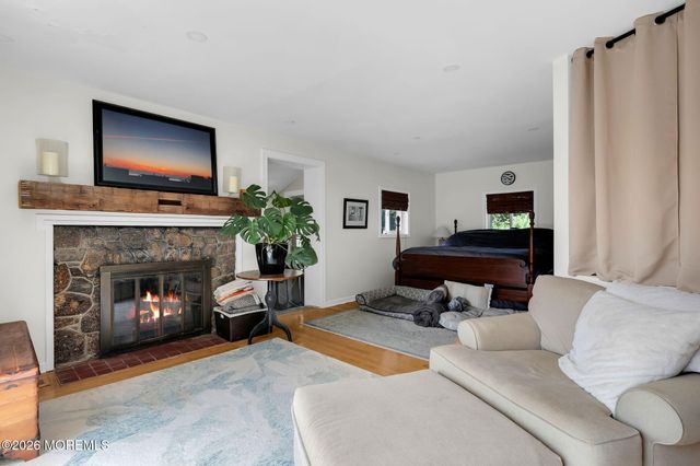 16 Browns Lane, Atlantic Highlands, NJ 07716