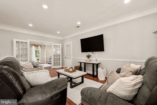 6612 QUANDER RD, Alexandria, VA 22307