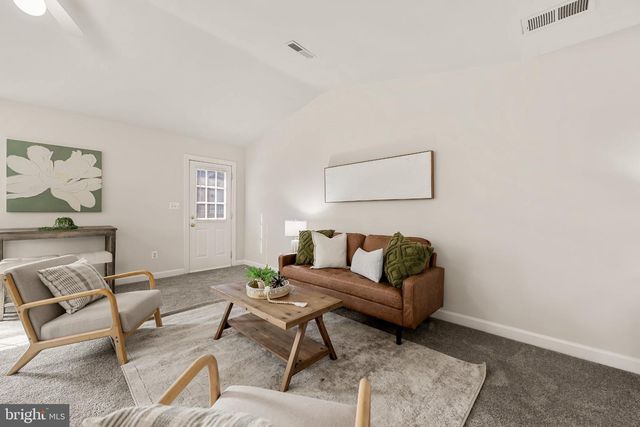 6612 QUANDER RD, Alexandria, VA 22307