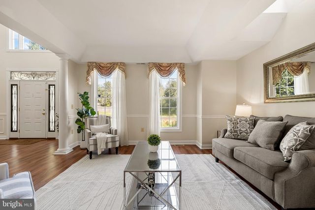 6612 QUANDER RD, Alexandria, VA 22307