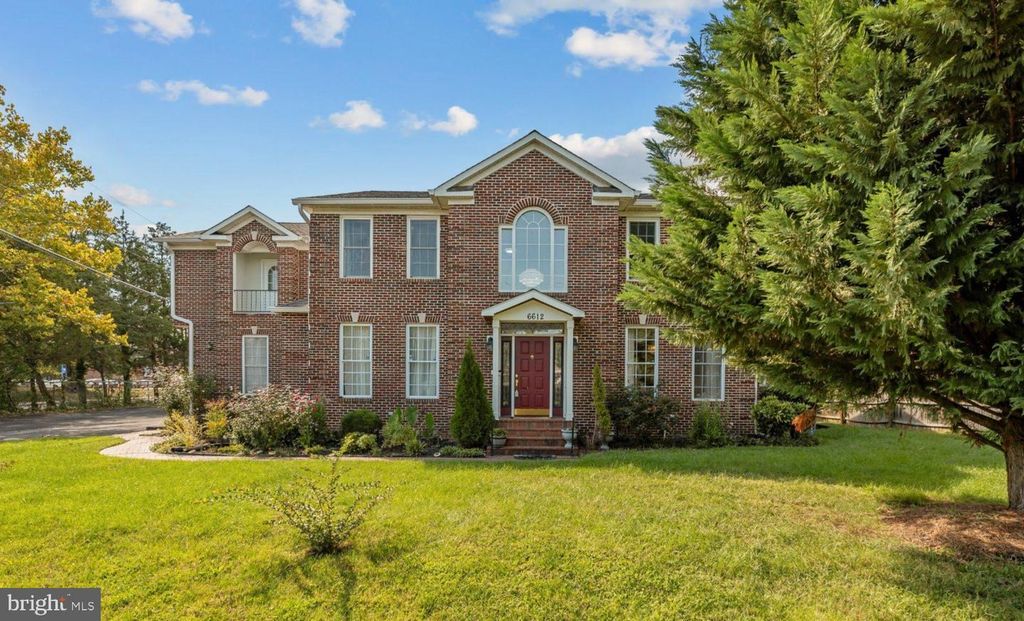 6612 QUANDER RD, Alexandria, VA 22307