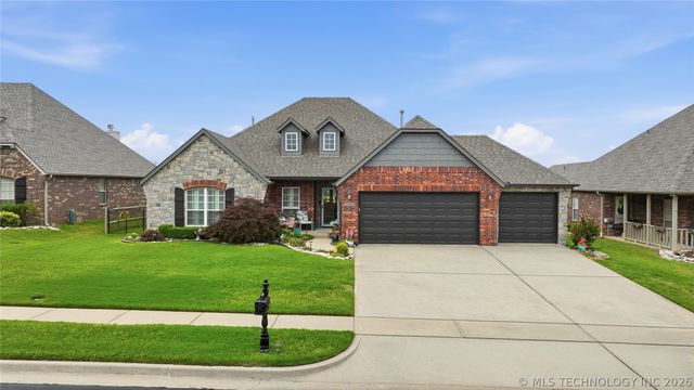 9306 E 91st Street N, Owasso, OK 74055
