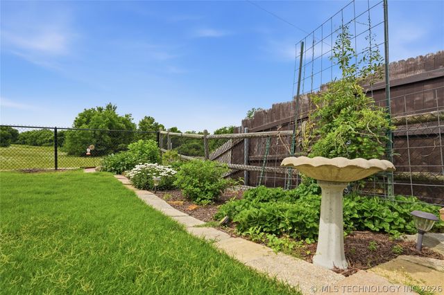 9306 E 91st Street N, Owasso, OK 74055
