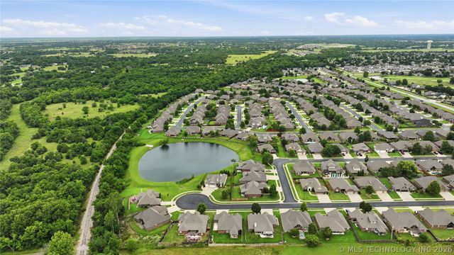 9306 E 91st Street N, Owasso, OK 74055