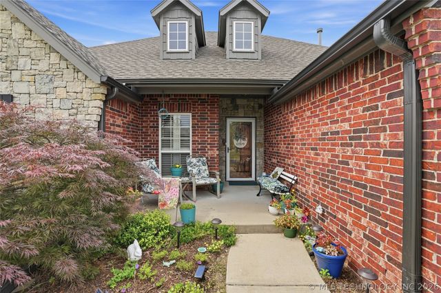 9306 E 91st Street N, Owasso, OK 74055