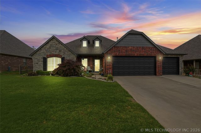 9306 E 91st Street N, Owasso, OK 74055