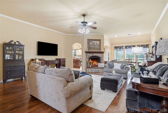 9306 E 91st Street N, Owasso, OK 74055