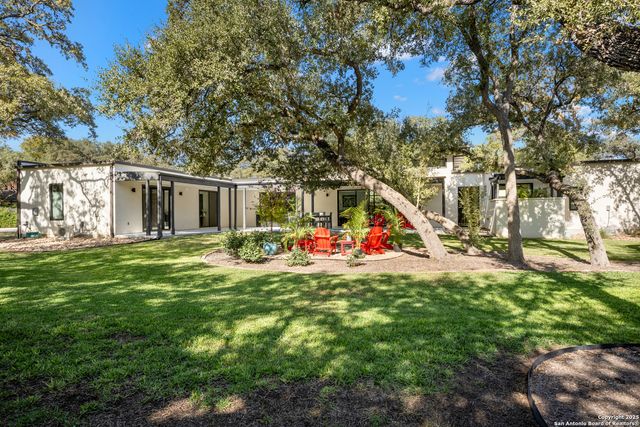 210 Cliffside, Shavano Park, TX 78231