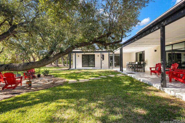 210 Cliffside, Shavano Park, TX 78231