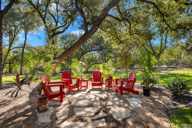 210 Cliffside, Shavano Park, TX 78231