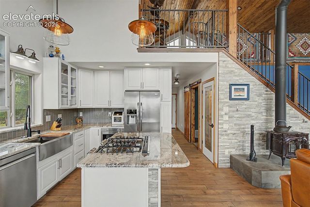 621 School House Hollow, Victor, CO 80860