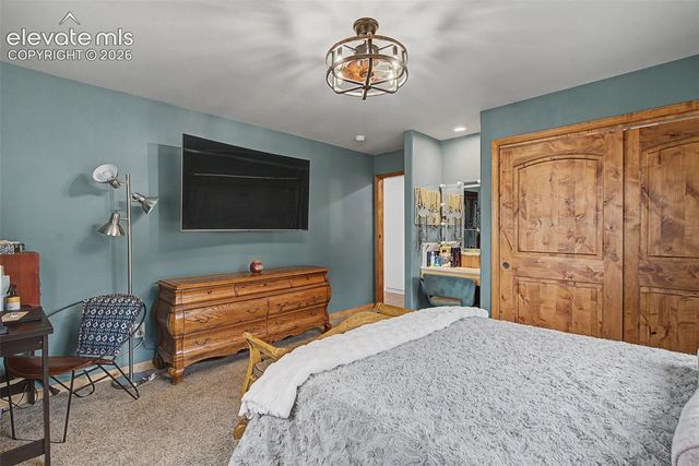 621 School House Hollow, Victor, CO 80860