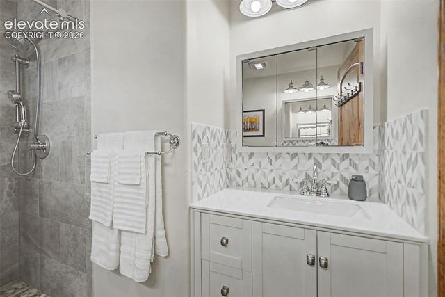 621 School House Hollow, Victor, CO 80860