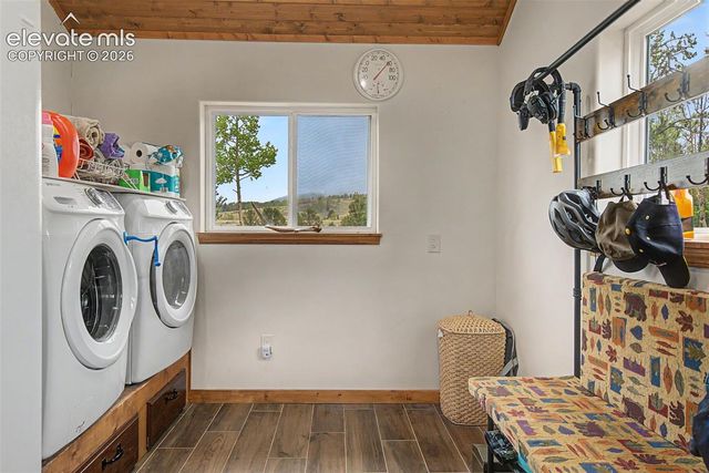 621 School House Hollow, Victor, CO 80860
