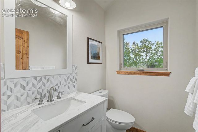 621 School House Hollow, Victor, CO 80860