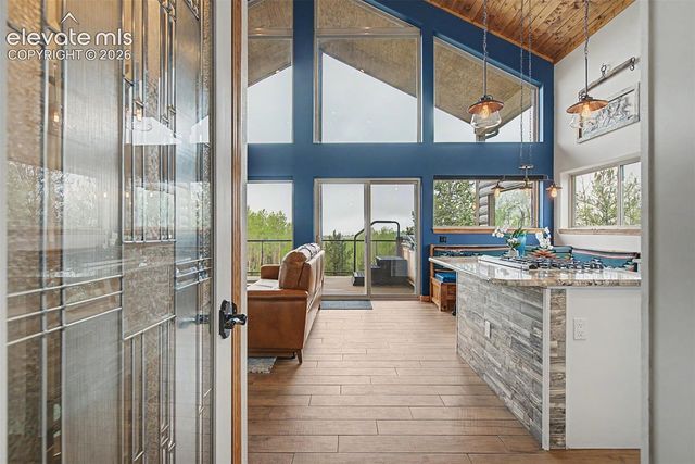 621 School House Hollow, Victor, CO 80860